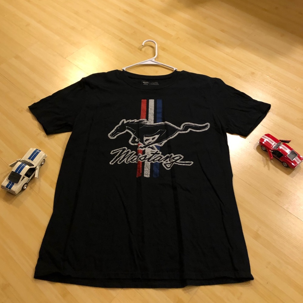 Large Official Ford Mustang Logo Print T-Shirt